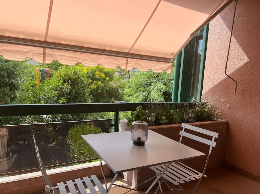 Appartement Calme Et Lumineux De 2,5 Pces Proche Lausanne Ecublens  Eksteriør billede